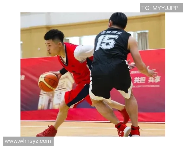 篮球明星展翅高飞的瞬间美图分享，感受他们在赛场上的激情与魅力